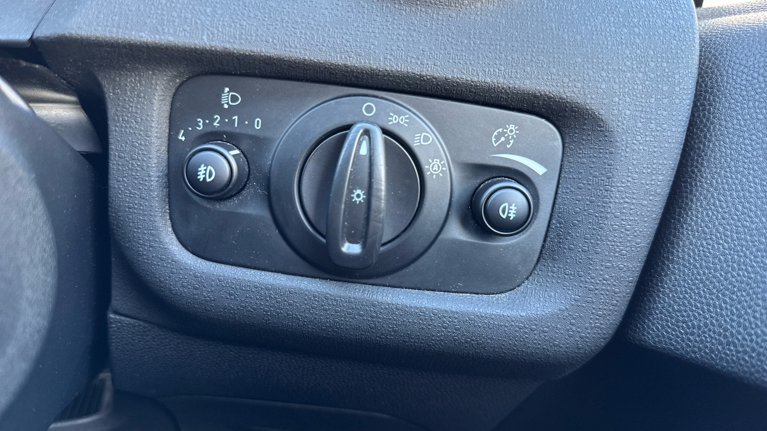 Used Ford Fiesta 2017 for sale - 76737913: Photo 29