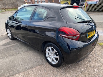 Used Peugeot 208 2015 for sale - 78307275: Photo