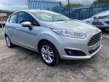 Used Ford Fiesta 2015 for sale - 78821875: Photo