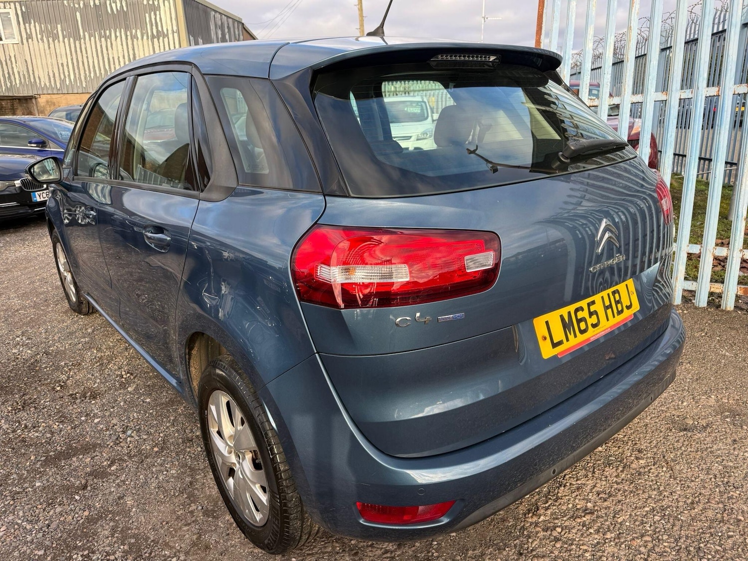 Used Citroen C4 Picasso 2015 for sale - 77898672: Photo 3