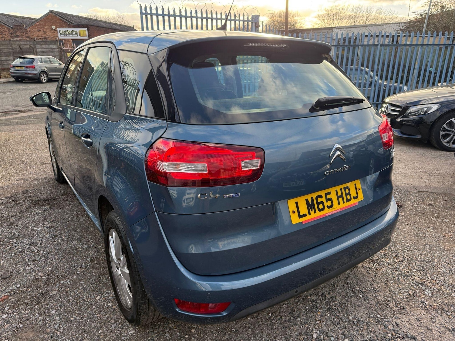 Used Citroen C4 Picasso 2015 for sale - 77898672: Photo 4