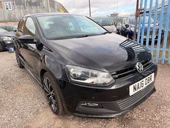 Used Volkswagen Polo 2016 for sale - 79874442: Photo