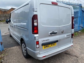 Used Vauxhall Vivaro 2017 for sale - 78763440: Photo