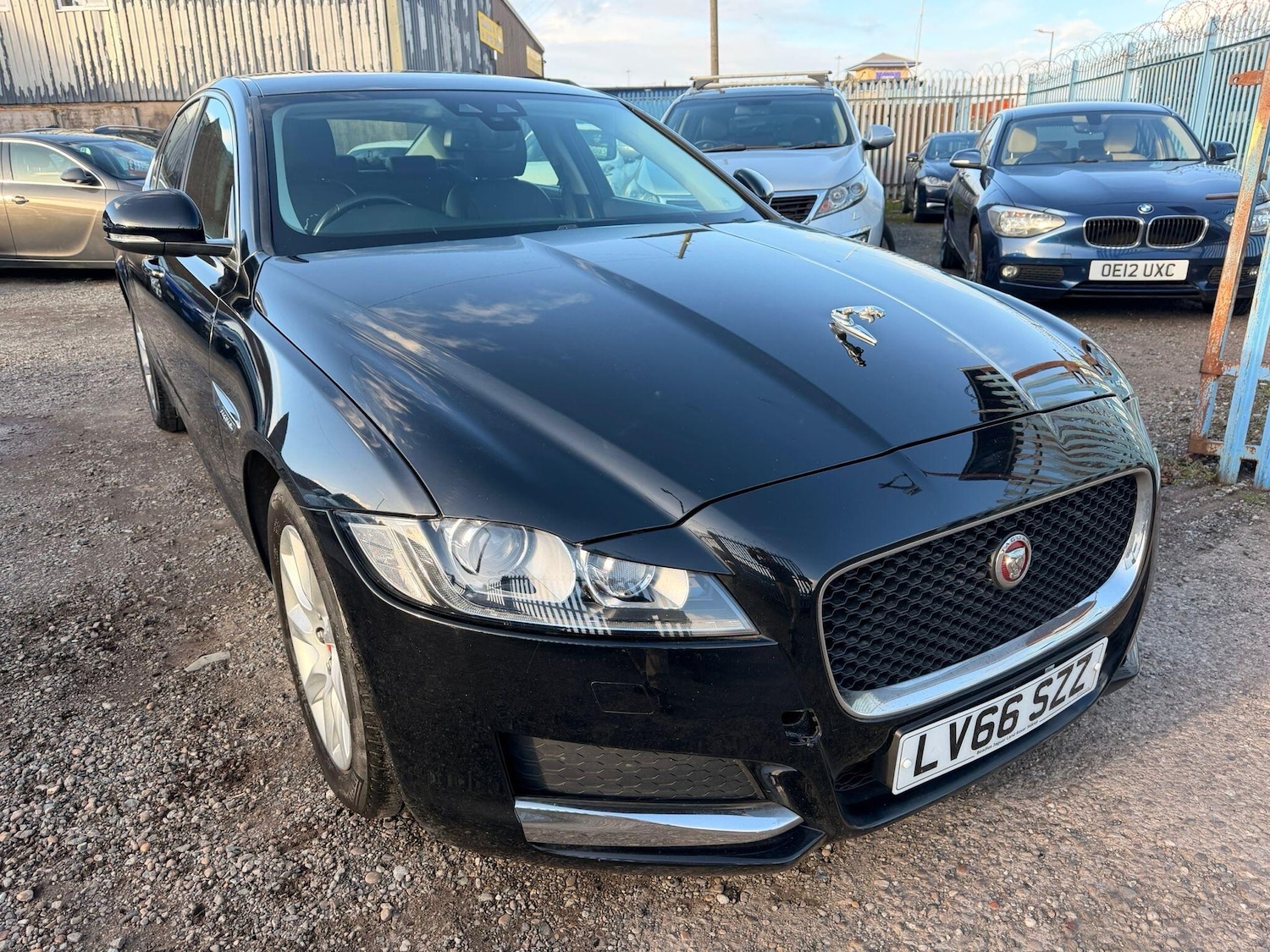 Used Jaguar XF 2016 for sale - 77892940: Photo 2