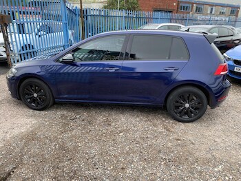Used Volkswagen Golf 2017 for sale - 78481417: Photo