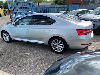 Used Skoda Superb 2017 for sale - 78890892: Photo