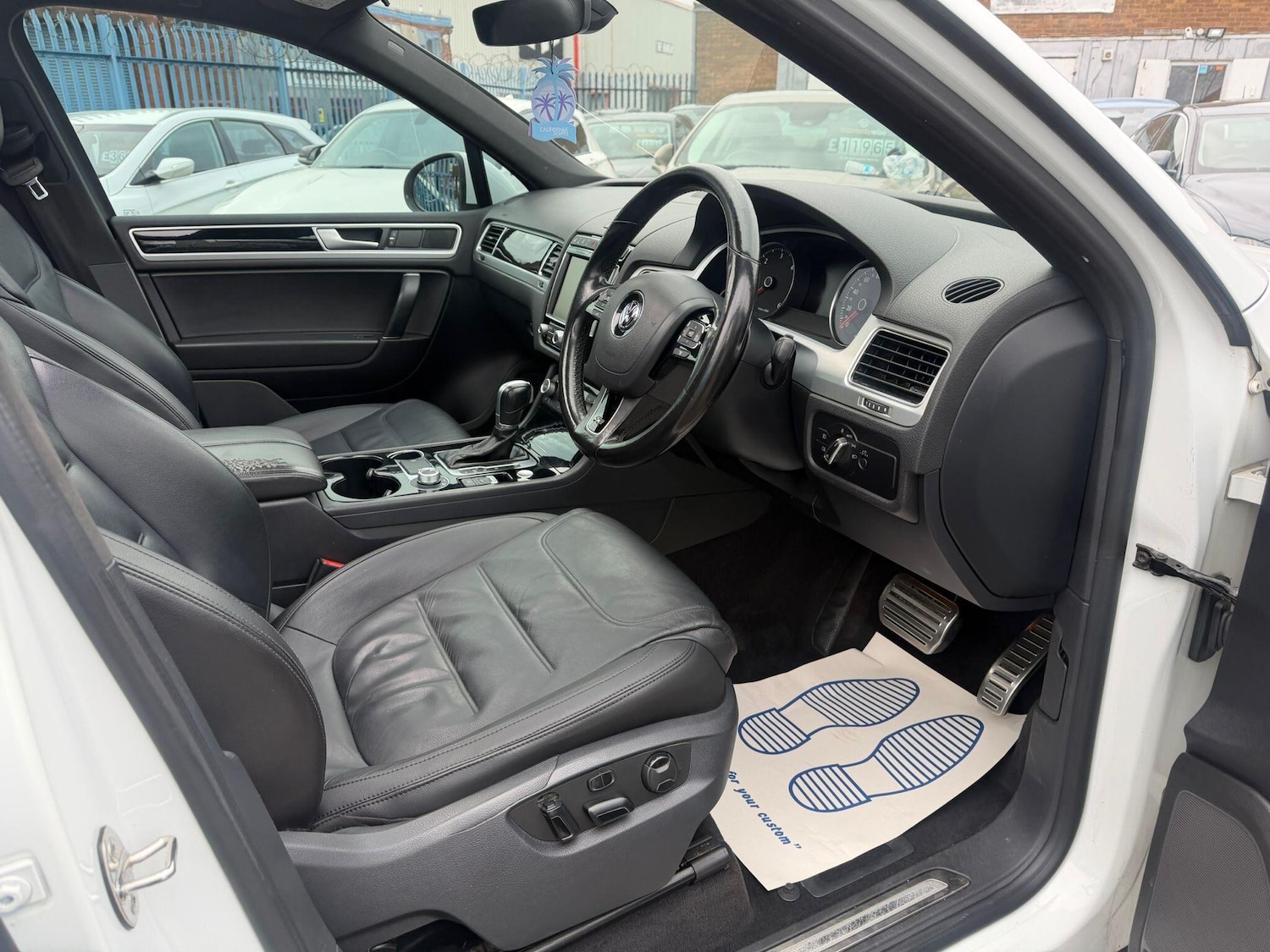 Used Volkswagen Touareg 2017 for sale - 77752875: Photo 19