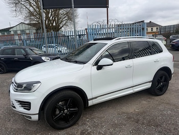 Used Volkswagen Touareg 2017 for sale - 77752875: Photo