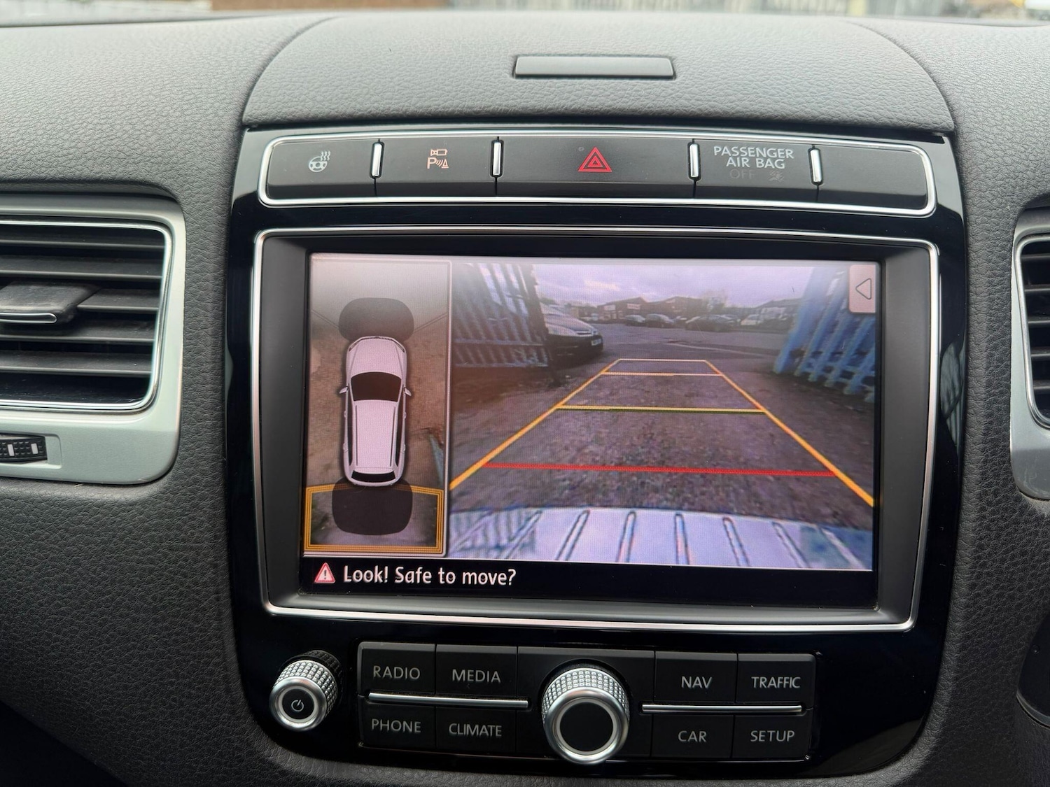 Used Volkswagen Touareg 2017 for sale - 77752875: Photo 9