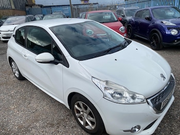 Used Peugeot 208 2013 for sale - 78878183: Photo