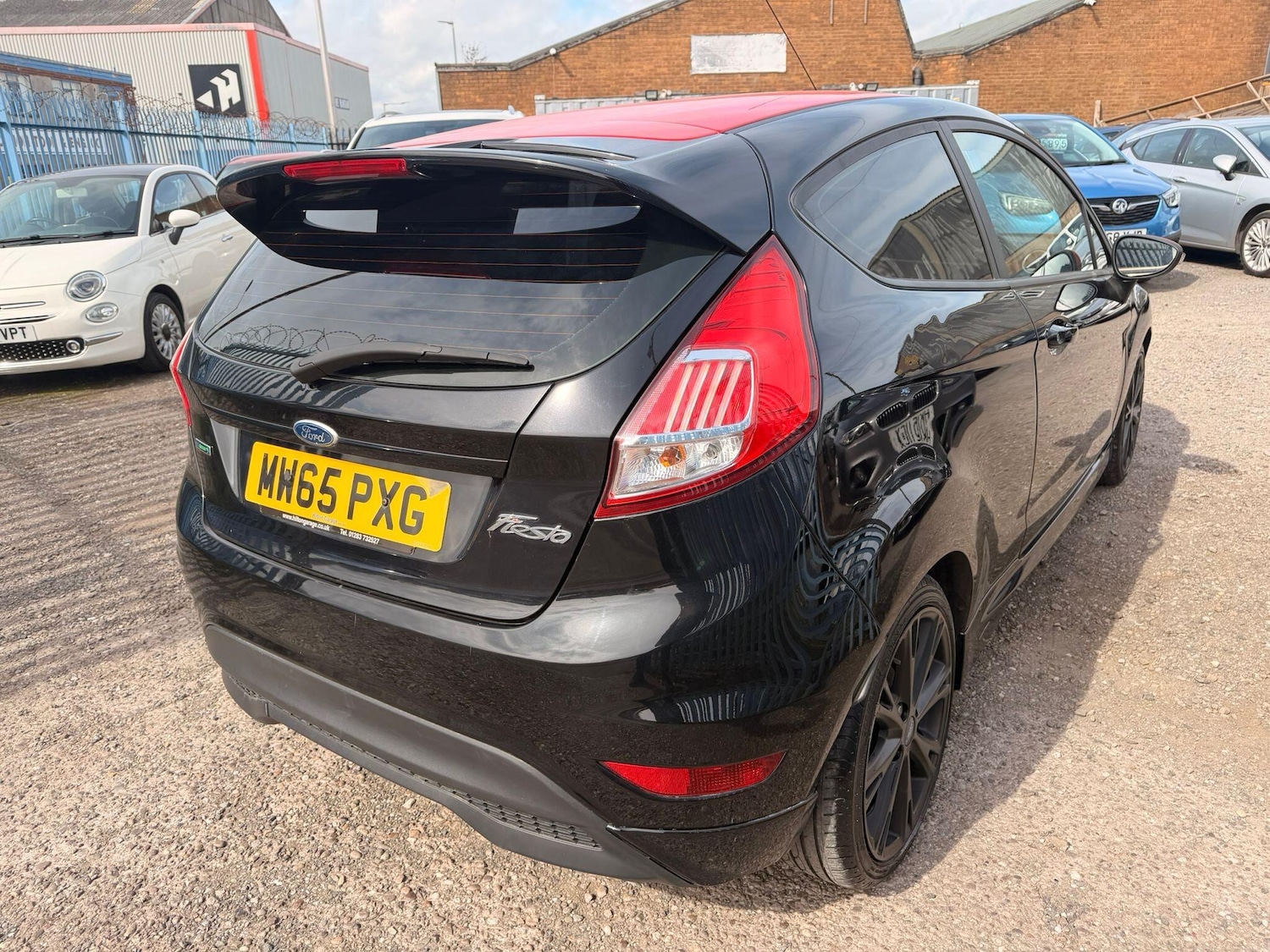 Used Ford Fiesta 2015 for sale - 78157157: Photo 2