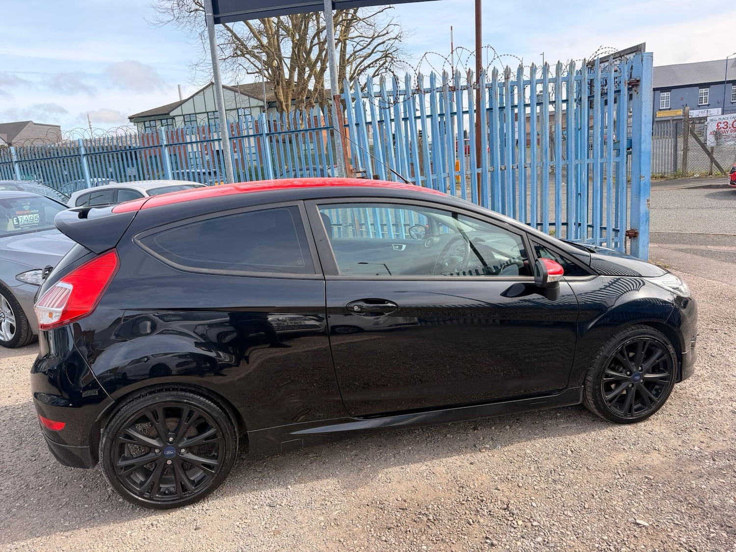 Used Ford Fiesta 2015 for sale - 78157157: Photo 3