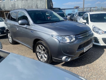Used Mitsubishi Outlander 2015 for sale - 75431407: Photo