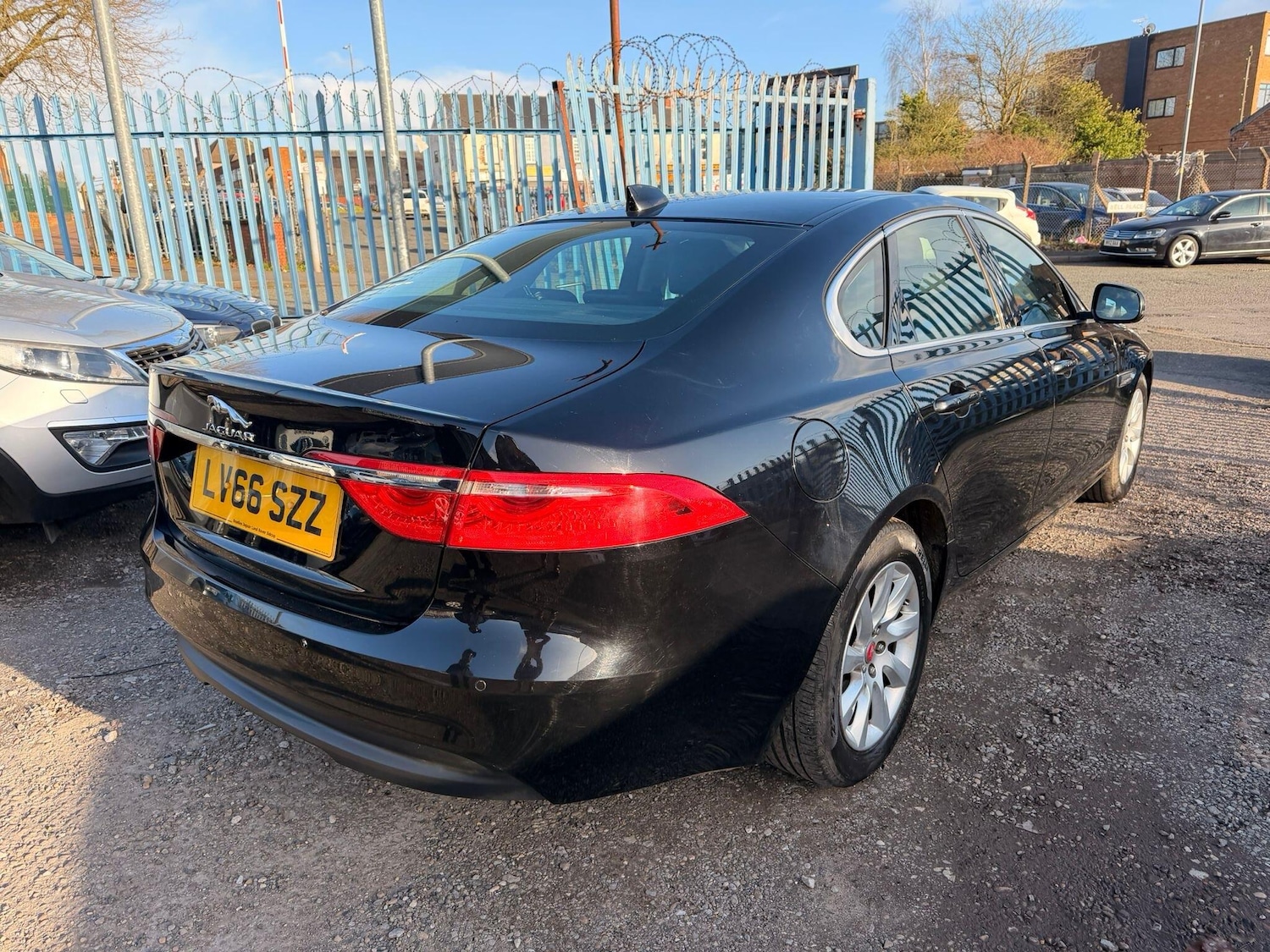 Used Jaguar XF 2016 for sale - 78157843: Photo 4