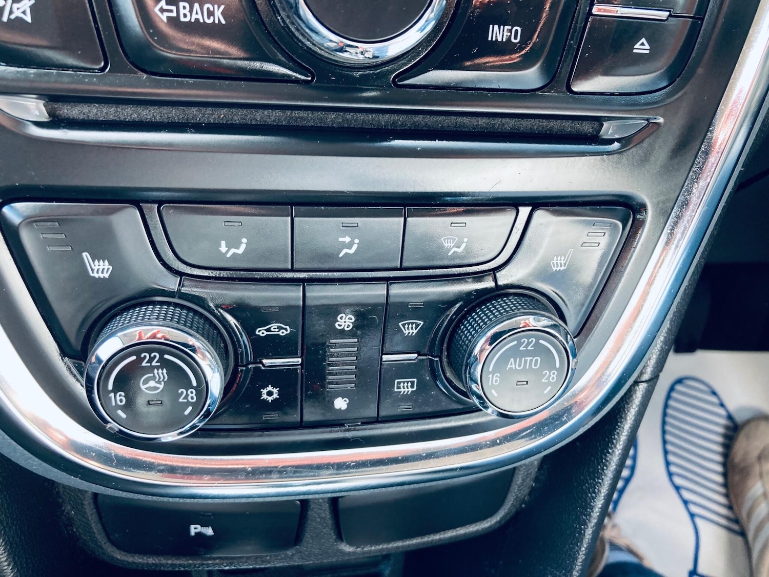 Used Vauxhall Mokka 2015 for sale - 75858284: Photo 34