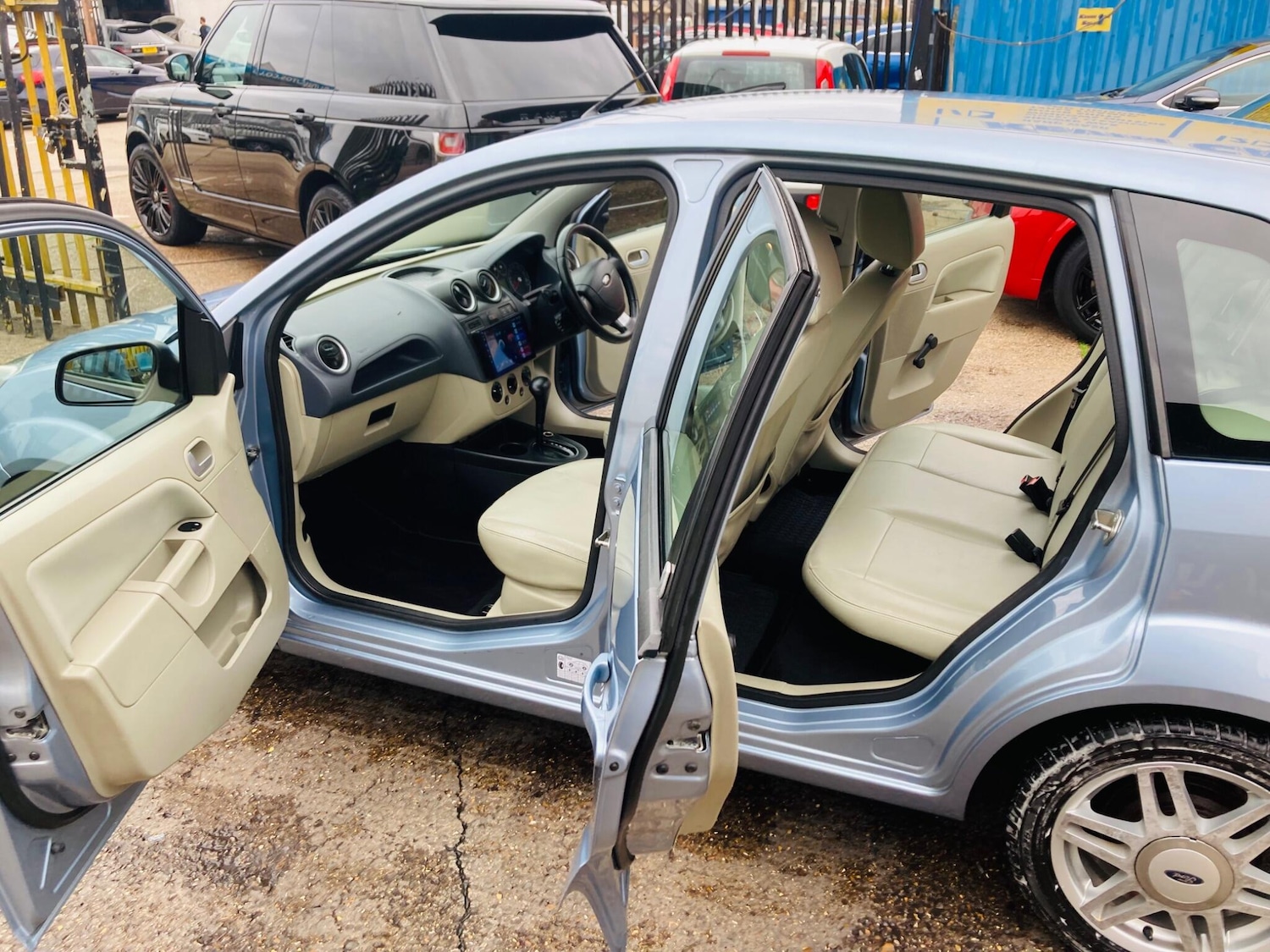 Used Ford Fiesta 2006 for sale - 76260309: Photo 25