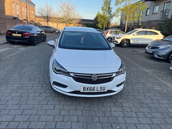 Used Vauxhall Astra 2017 for sale - 74310809: Photo 2