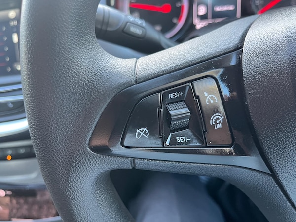 Used Vauxhall Astra 2017 for sale - 74310809: Photo 32