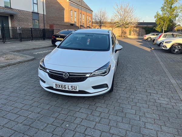 Used Vauxhall Astra 2017 for sale - 74310809: Photo 3