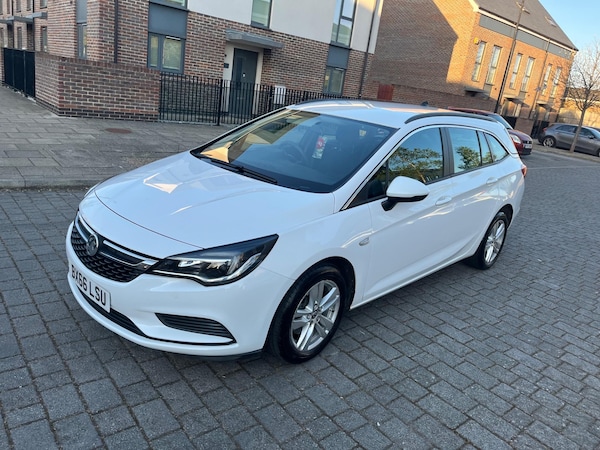 Used Vauxhall Astra 2017 for sale - 74310809: Photo 5