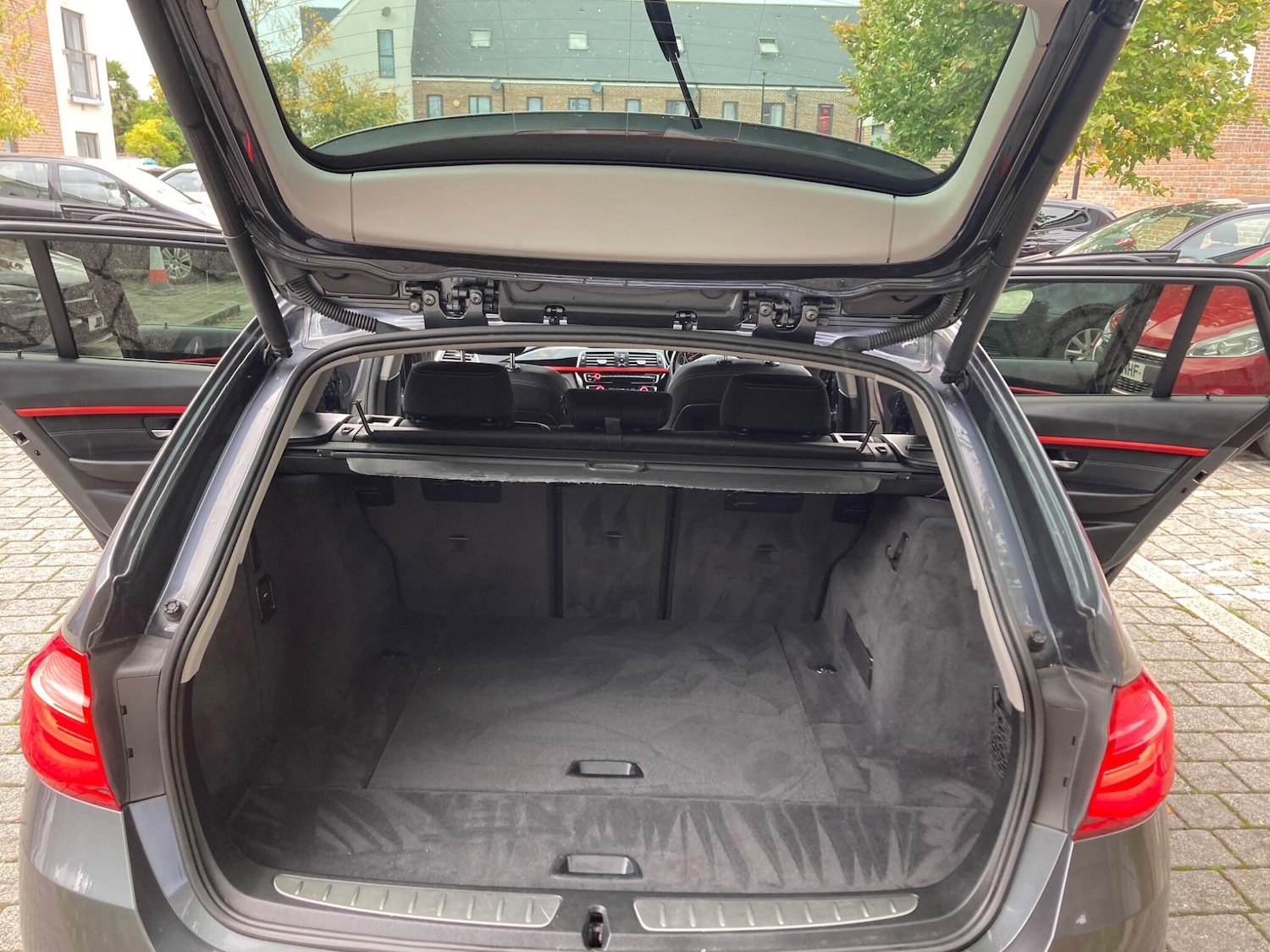 Used BMW 3 Series 2016 for sale - 76151188: Photo 27