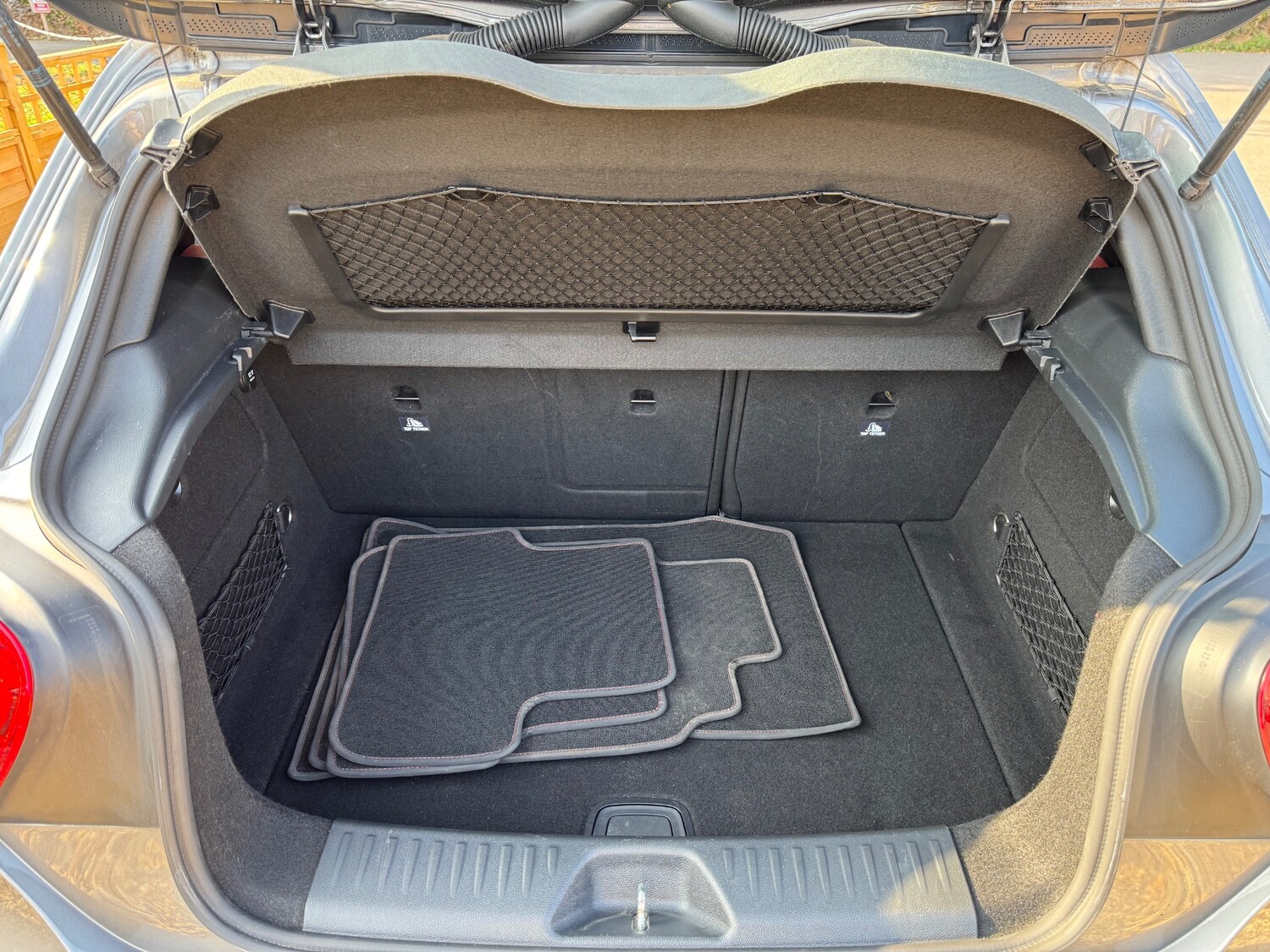 Vehicle 29