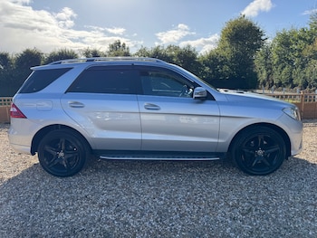 Used Mercedes-Benz M-Class 2014 for sale - 76037556: Photo