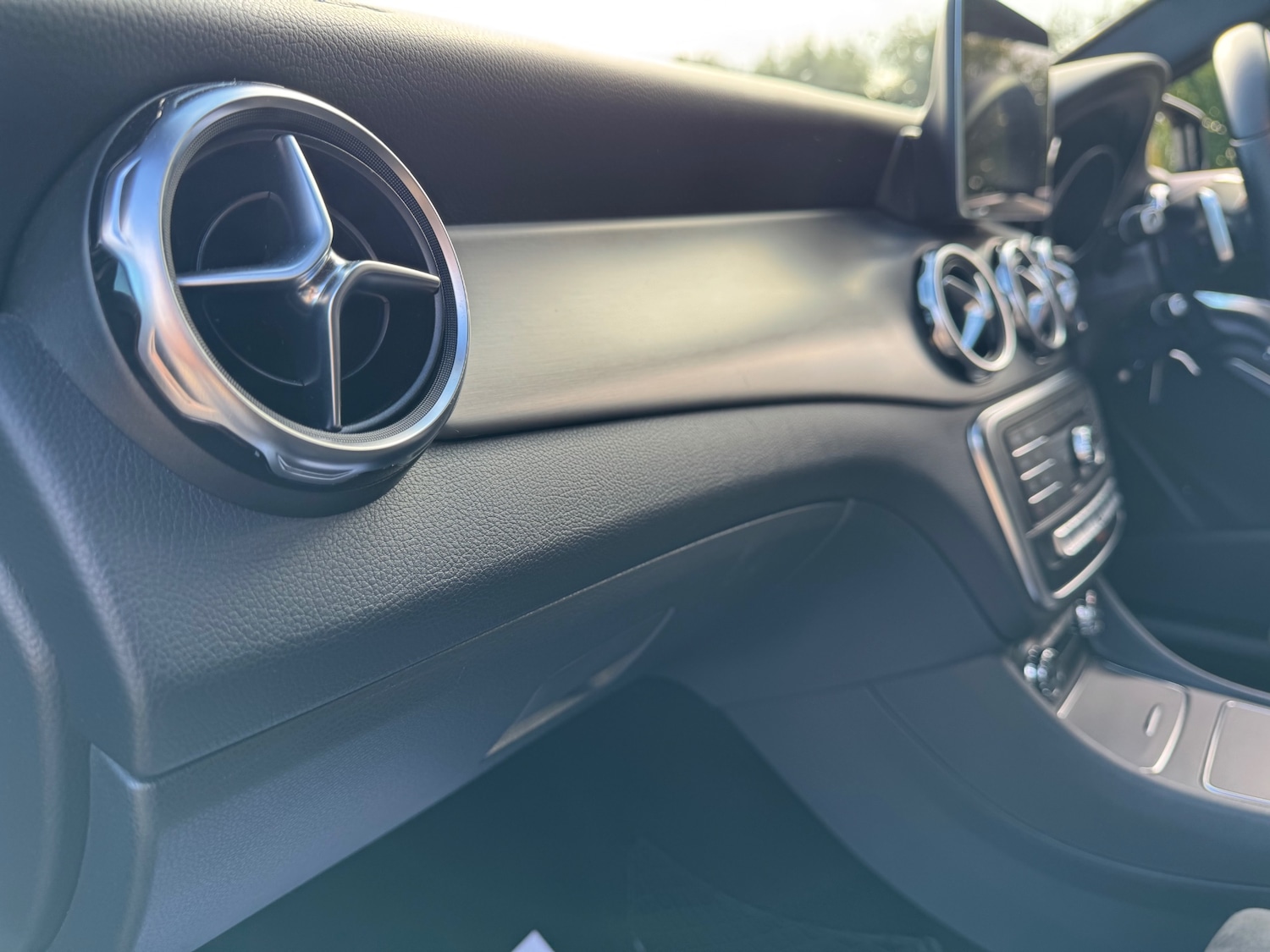 Used Mercedes-Benz GLA 2017 for sale - 76117130: Photo 21