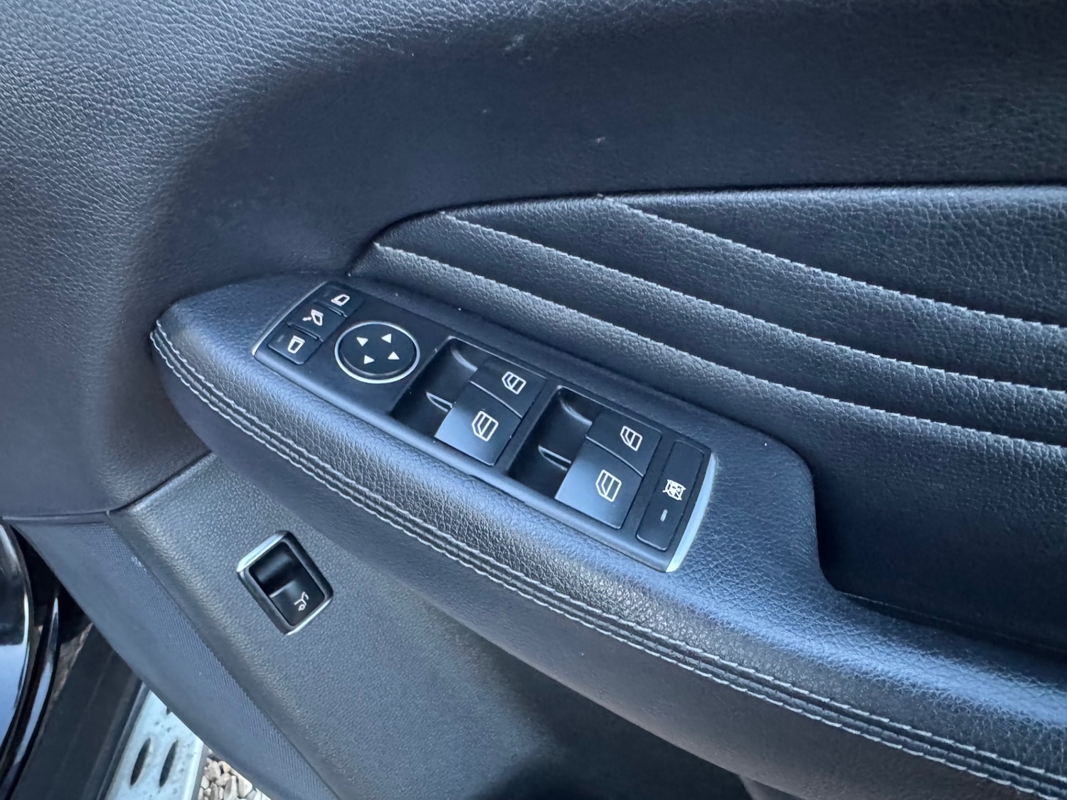 Used Mercedes-Benz GLE 2018 for sale - 77902630: Photo 29