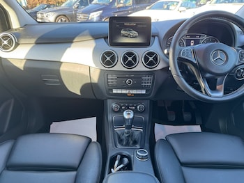 Used Mercedes-Benz B Class 2017 for sale - 77902603: Photo