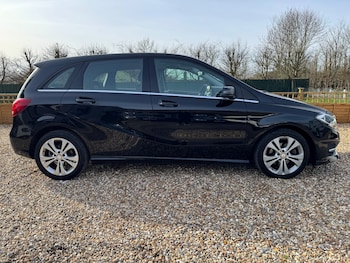 Used Mercedes-Benz B Class 2017 for sale - 77902603: Photo