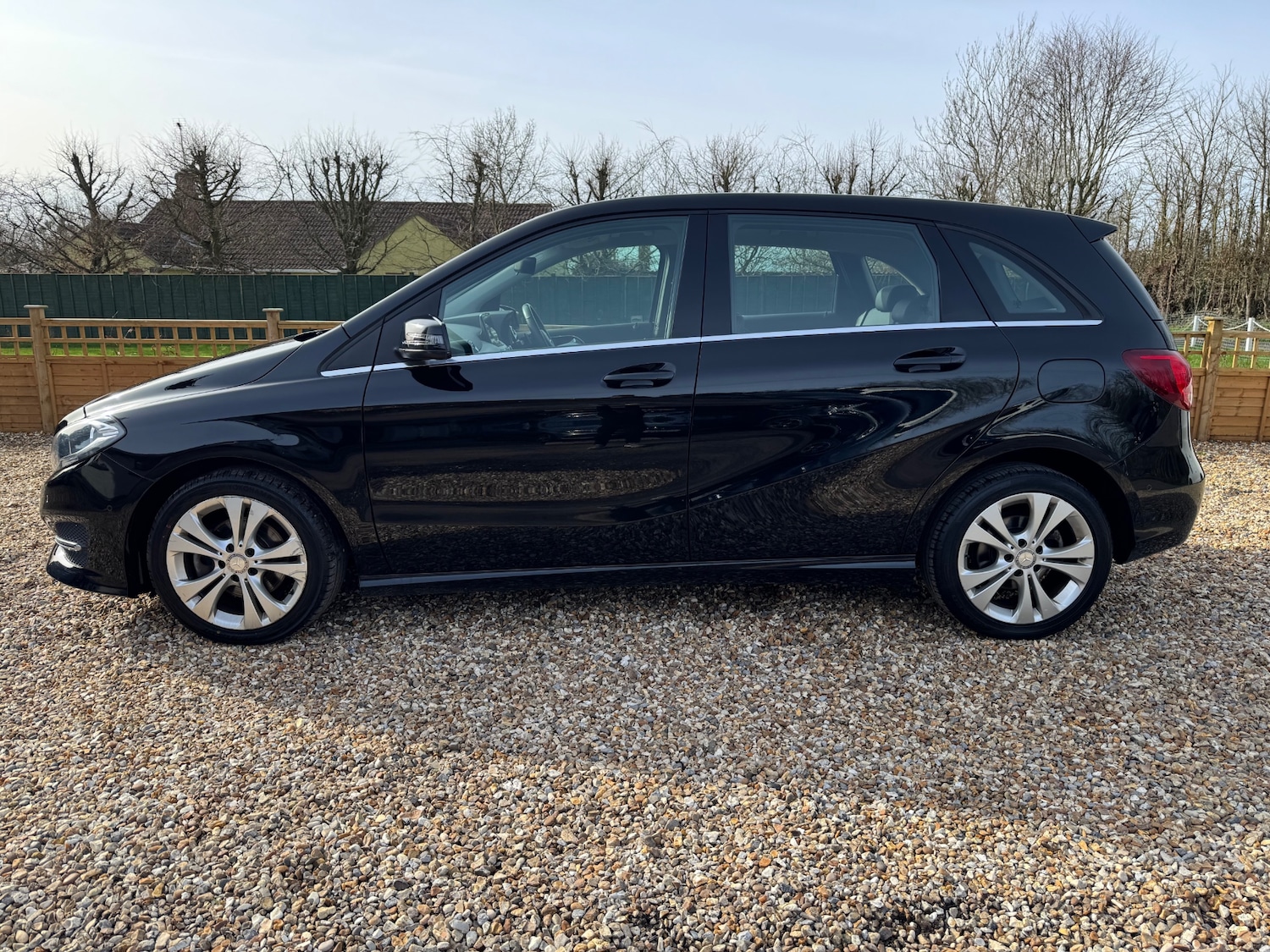 Used Mercedes-Benz B Class 2017 for sale - 77902603: Photo 5