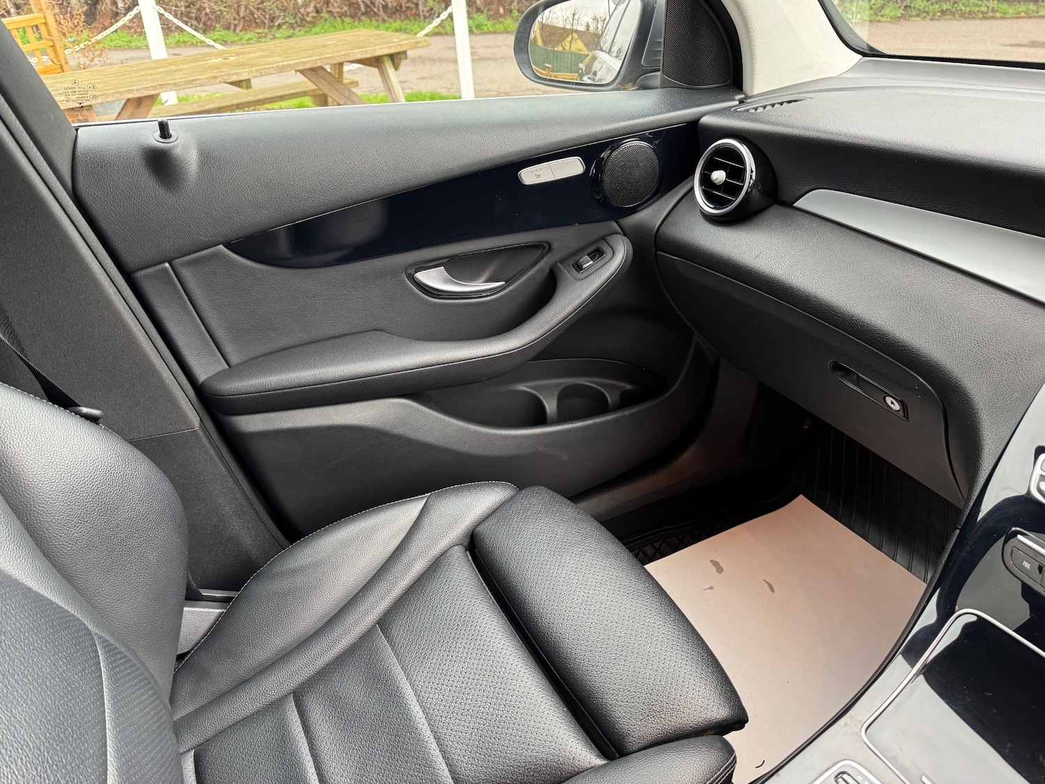 Used Mercedes-Benz GLC 2019 for sale - 77335668: Photo 11