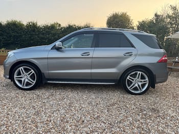 Used Mercedes-Benz M Class 2014 for sale - 79731605: Photo