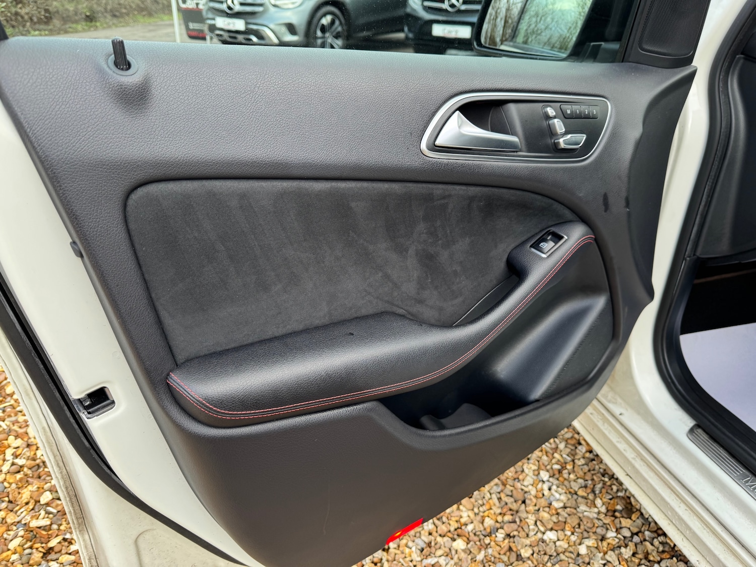 Used Mercedes-Benz B Class 2015 for sale - 77339651: Photo 27