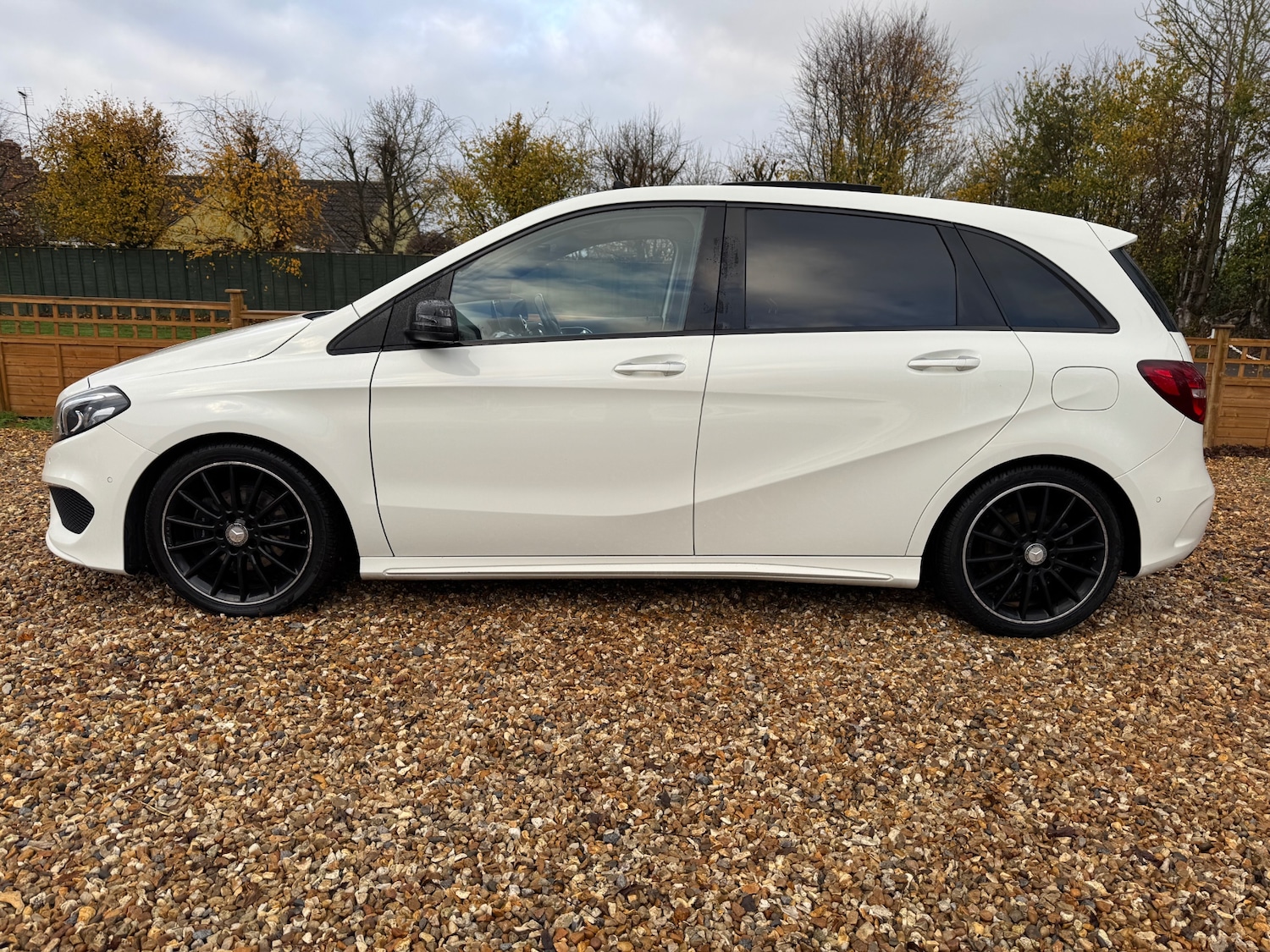 Used Mercedes-Benz B Class 2015 for sale - 77339651: Photo 6