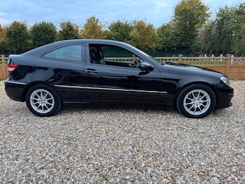 Used Mercedes-Benz CLC Class 2010 for sale - 76437956: Photo