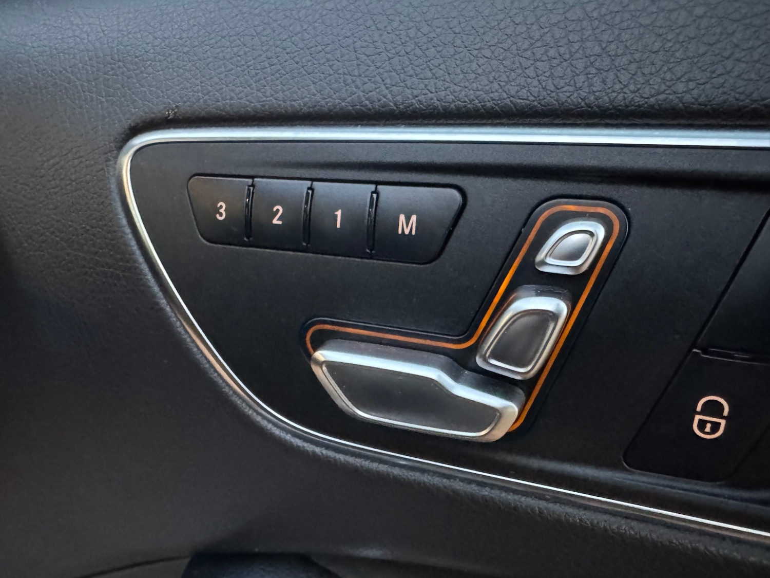 Used Mercedes-Benz A-Class 2017 for sale - 76625433: Photo 17