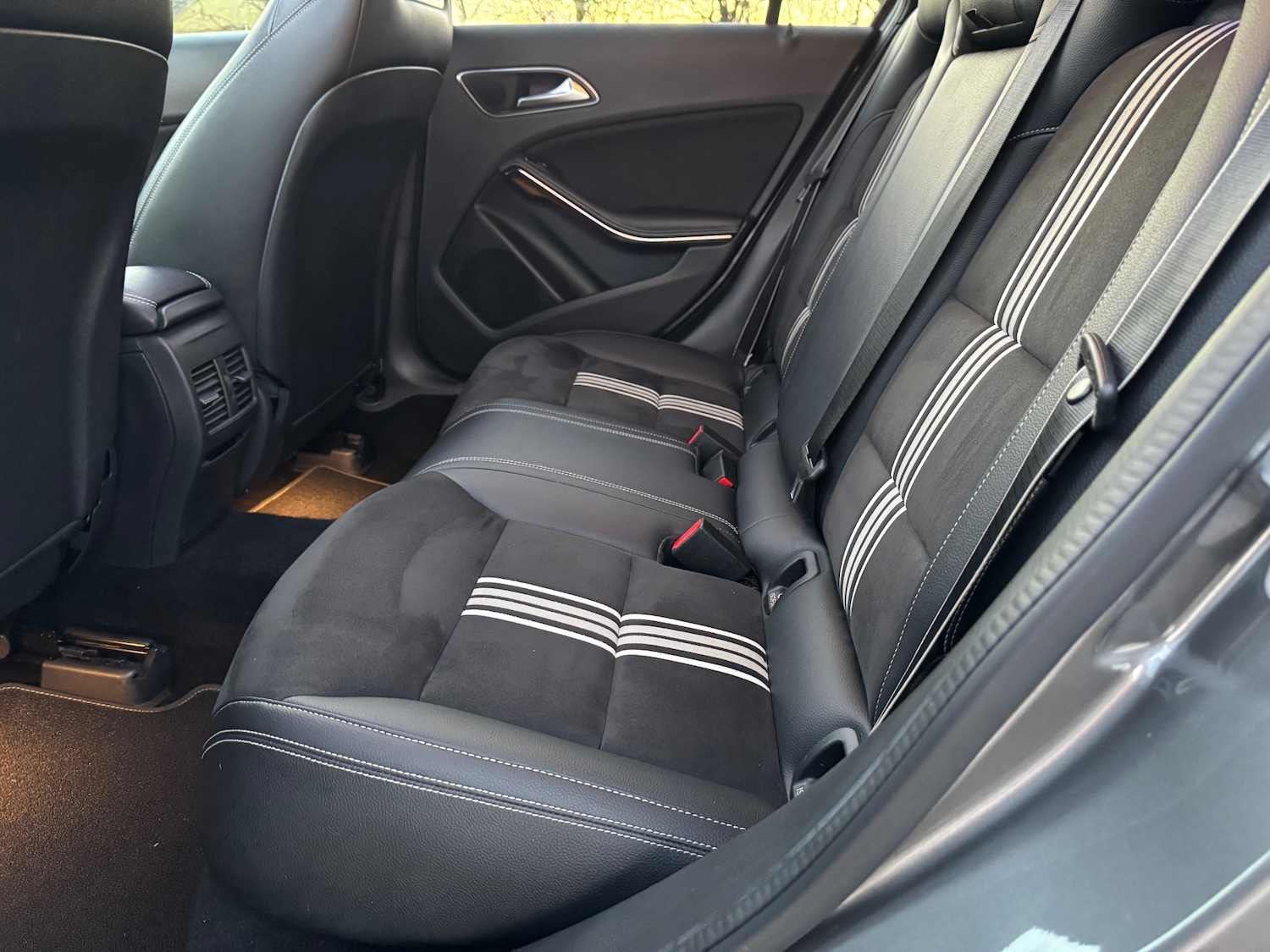 Used Mercedes-Benz A-Class 2017 for sale - 76625433: Photo 9