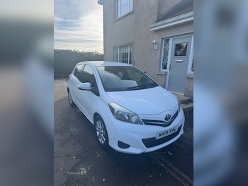 Used Toyota Yaris 2013 for sale - 77970809: Photo