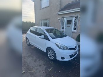 Used Toyota Yaris 2013 for sale - 77970809: Photo