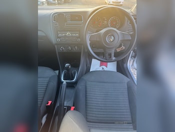 Used Volkswagen Polo 2014 for sale - 76458308: Photo