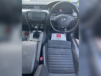 Used Volkswagen Passat 2017 for sale - 75659432: Photo