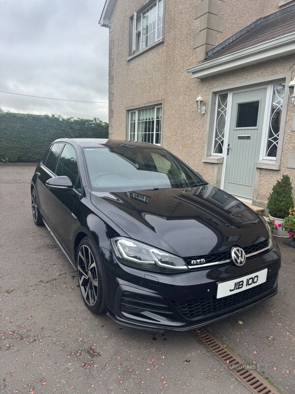 Used Volkswagen Golf 2018 for sale - 76240565: Photo 1
