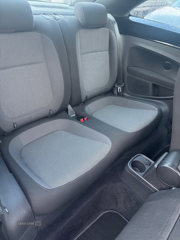 Used Volkswagen Beetle 2016 for sale - 77538938: Photo 6