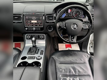 Used Volkswagen Touareg 2015 for sale - 78549381: Photo