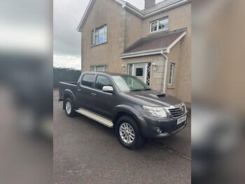 Used Toyota Hilux 2015 for sale - 76474157: Photo