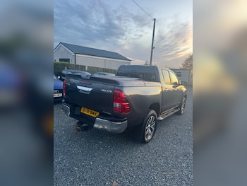 Used Toyota Hilux 2018 for sale - 77163841: Photo