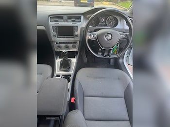 Used Volkswagen Golf 2016 for sale - 76474153: Photo