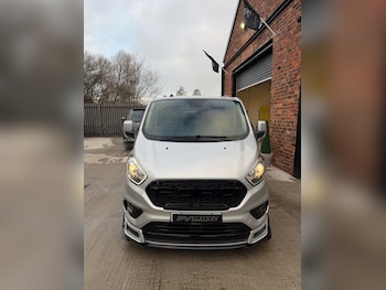 Used Ford Tourneo Custom 2023 for sale - 76885209: Photo